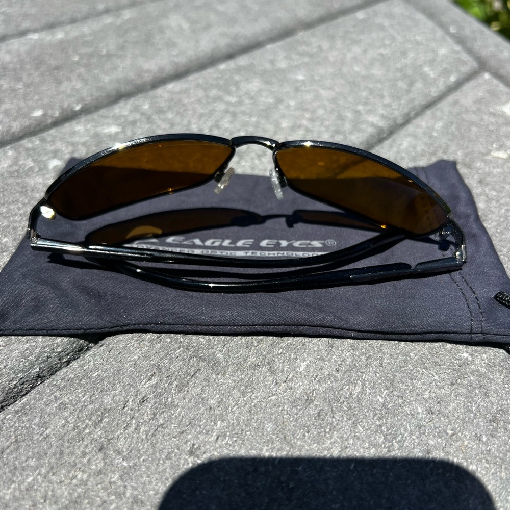 CLEARANCE Men’s Eagle Eyes Tinted Sunglasses with Cleaner and Case! - Picture 9 of 16